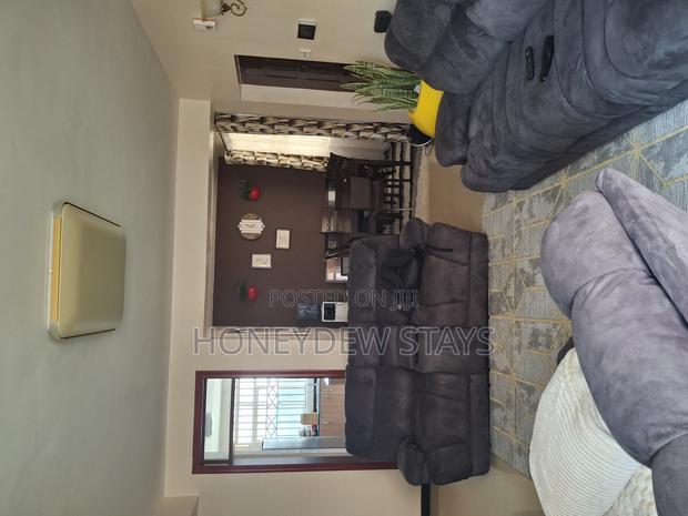 3bdrm Apartment in Best Home Apartment, Gateway Mall Area for sale