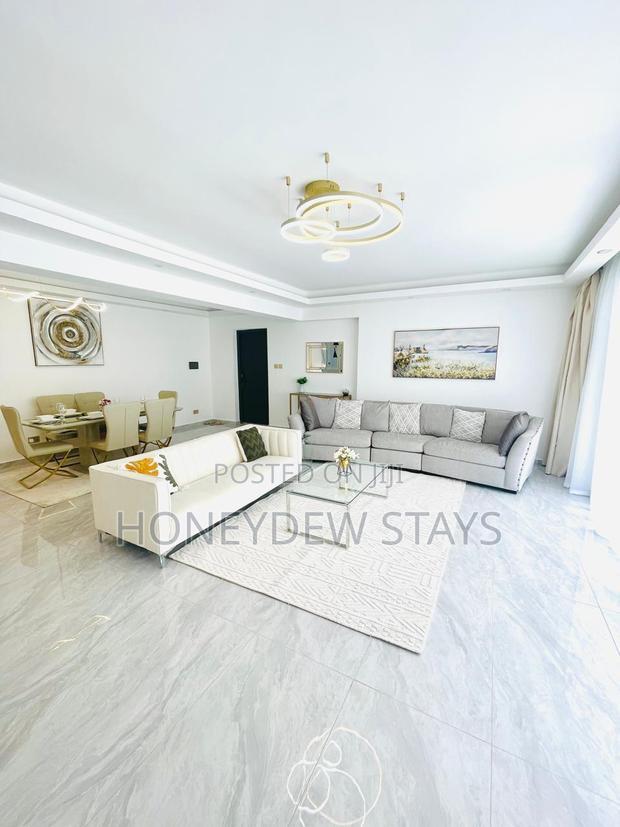 Furnished 5bdrm Apartment in Royal Oaks Residency, Valley Arcade