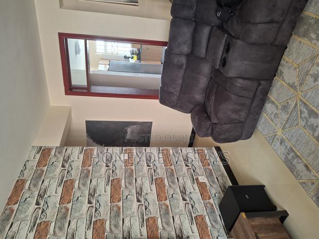 3bdrm Apartment in Best Home Apartment, Gateway Mall Area for sale