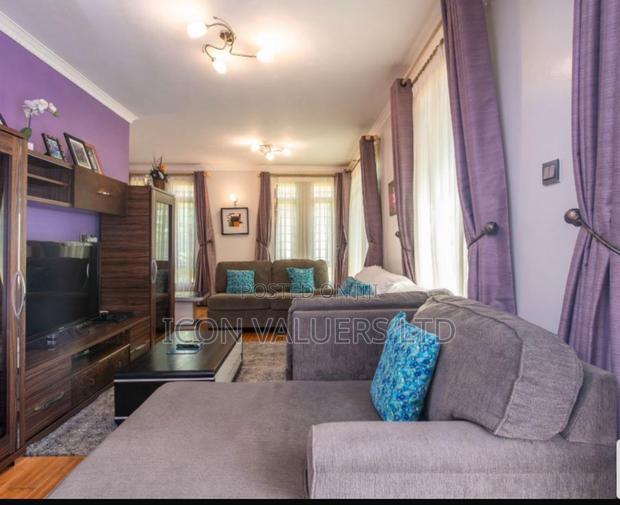 5bdrm Maisonette in Lavington, Valley Arcade for sale