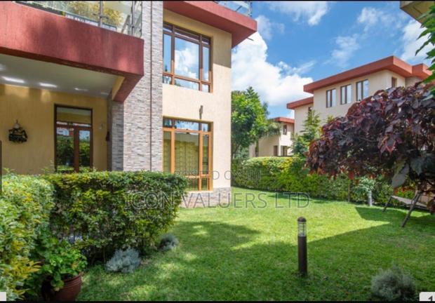 5bdrm Maisonette in Lavington, Valley Arcade for sale