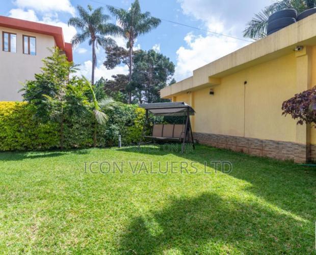 5bdrm Maisonette in Lavington, Valley Arcade for sale