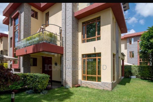 5bdrm Maisonette in Lavington, Valley Arcade for sale