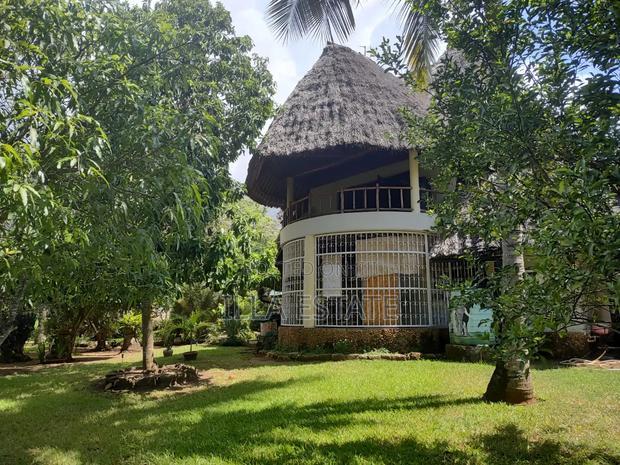 Furnished 3bdrm Villa in Neptune, Diani for sale