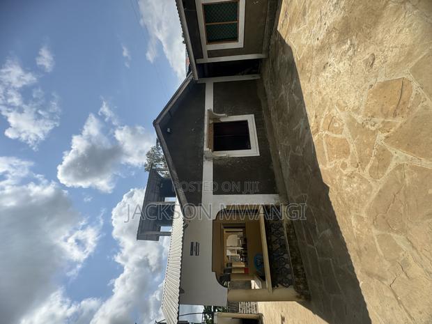 Reyo Apartments