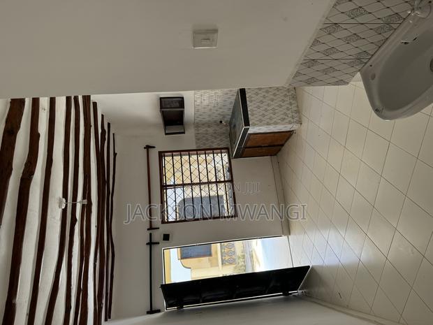 Reyo Apartments