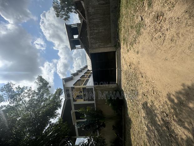 Reyo Apartments