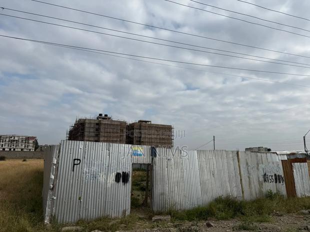 Prime 40 by 90 Commercial Plot, Kamakis
