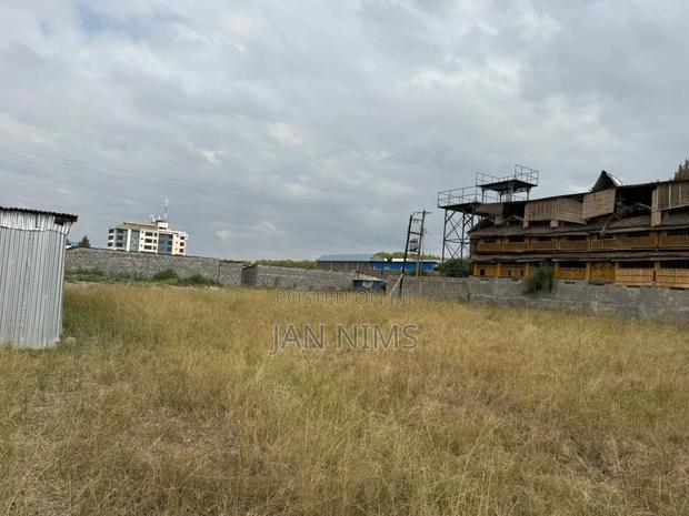 Prime 40 by 90 Commercial Plot, Kamakis