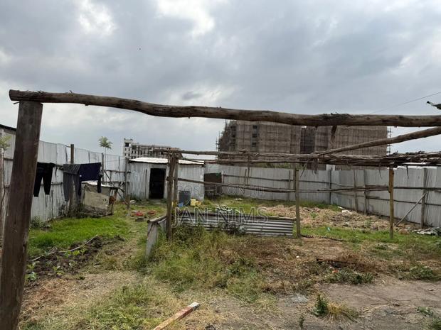 Prime 40 by 90 Commercial Plot, Kamakis
