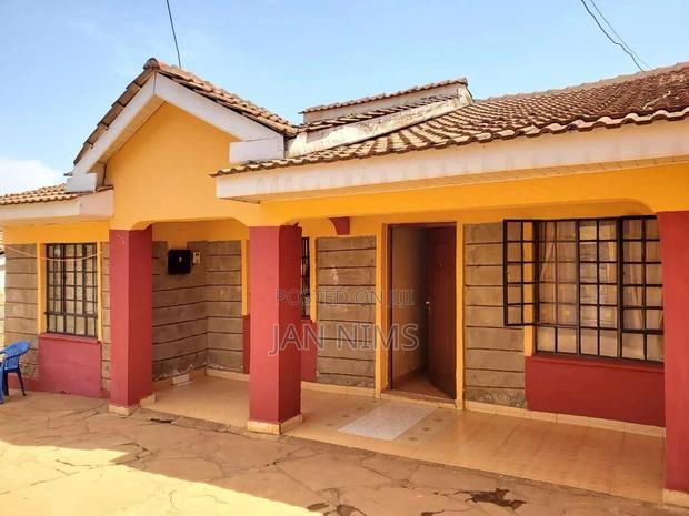 3bdrm Bungalow in Kibutu, Muchatha for sale