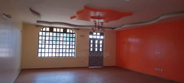 5bdrm Mansion in Kisiwa Estate for sale