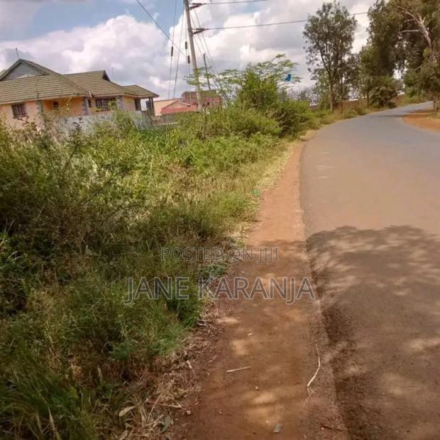 50 by 100 Plot in Thika,Ngoigwa Touching Tarmac