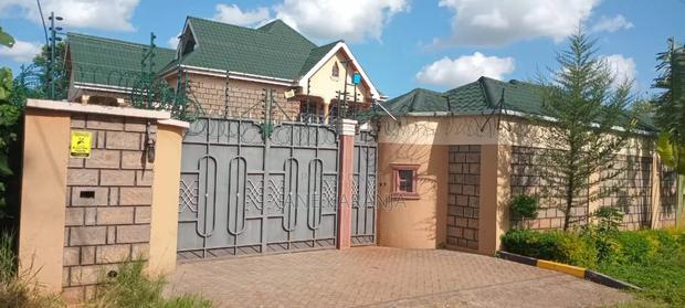 5bdrm Mansion in Kisiwa Estate for sale