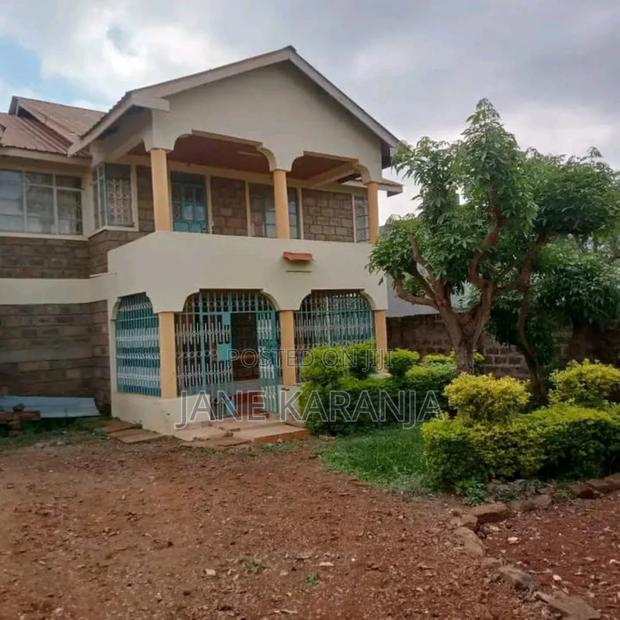 5bdrm Mansion in Ngoigwa, Ngoingwa Estate for sale
