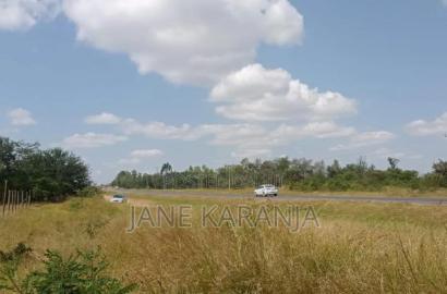 One Prime Acre Along Thika Garissa Highway 12m
