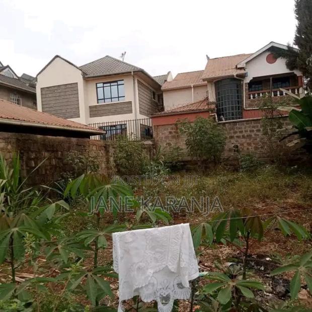 A Plot Fr Sale Kenyattaroad 40by80 4.2m in Agated Controlled Community