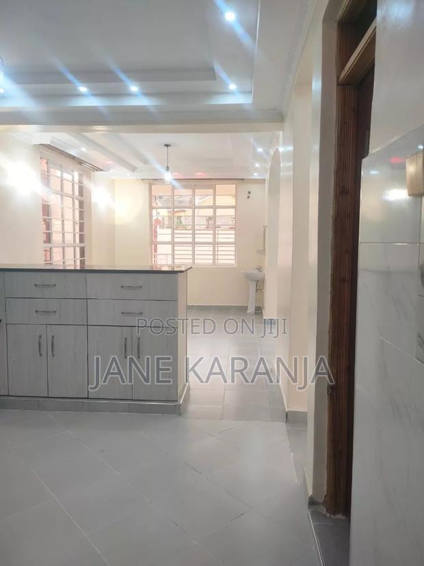 5bdrm Mansion in Membley for sale