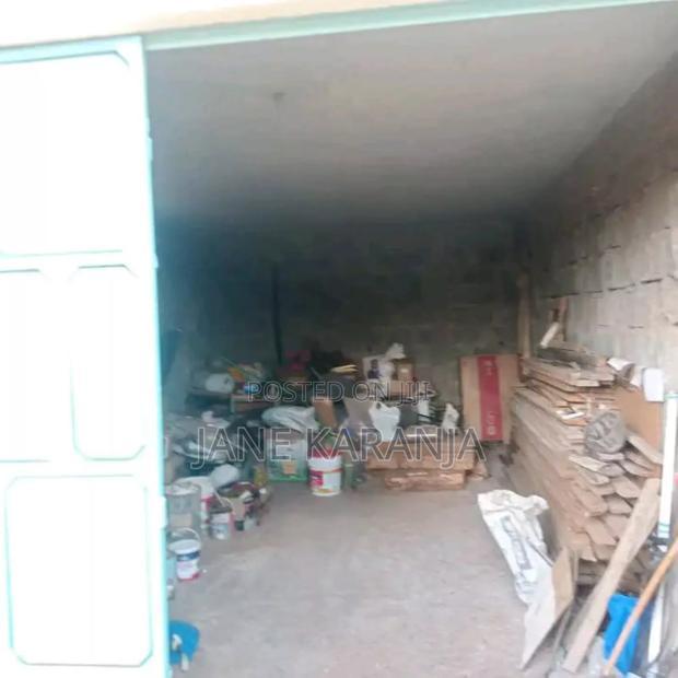 5bdrm Mansion in Ngoigwa, Ngoingwa Estate for sale