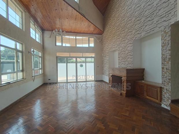 5bdrm House in Roysambu for sale