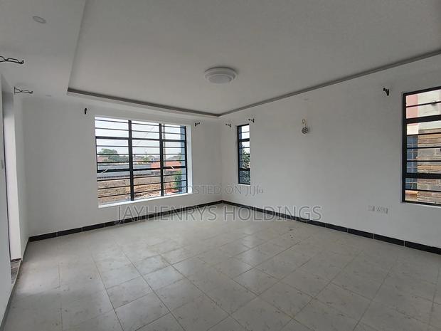 4bdrm House in Muigai Inn, Kenyatta Road / Theta for sale