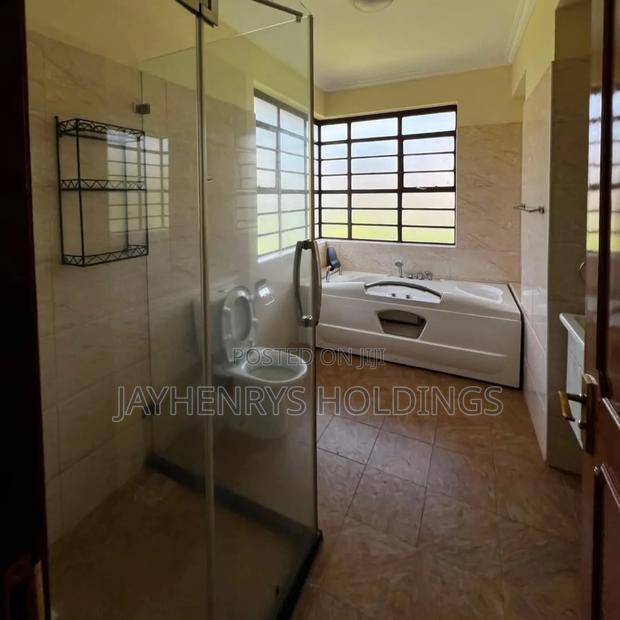 4bdrm Villa in Runda for rent