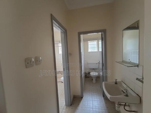 4bdrm Bungalow in Ridgeways for rent