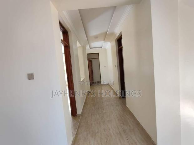 5bdrm Villa in Membley Estate for sale