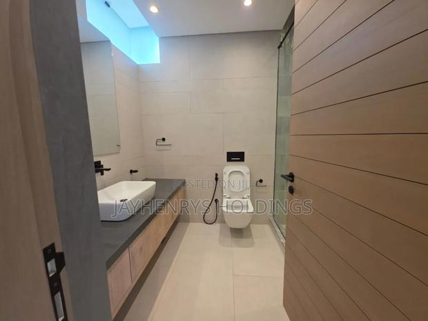 5bdrm House in Westlands for sale