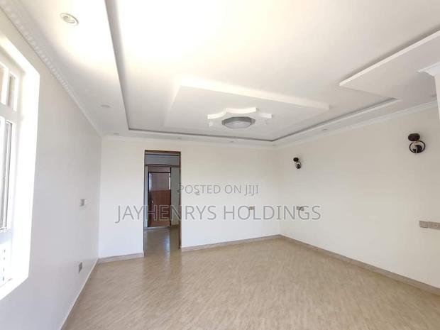 5bdrm Villa in Membley Estate for sale