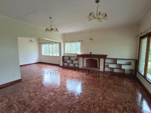 4bdrm Bungalow in Ridgeways for rent