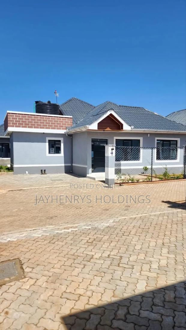 4bdrm Bungalow in Kwa Kairu for sale