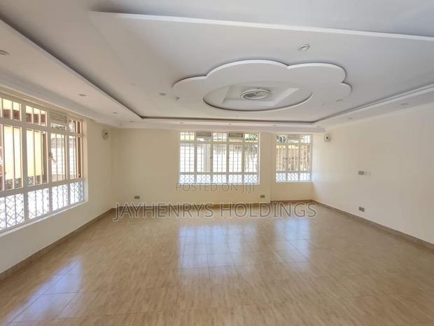 5bdrm Villa in Membley Estate for sale