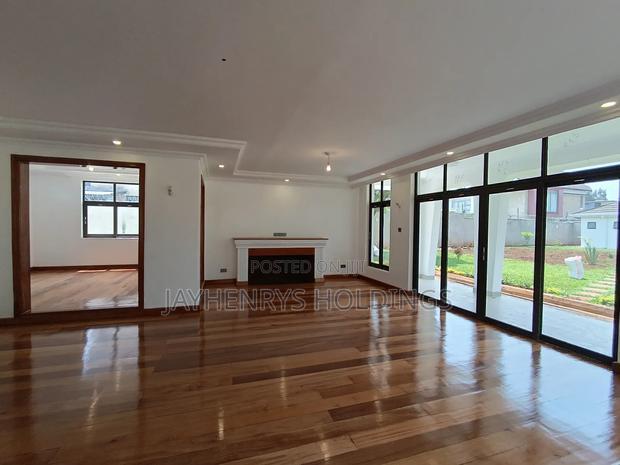 5bdrm House in Garden Estate, Roysambu for sale
