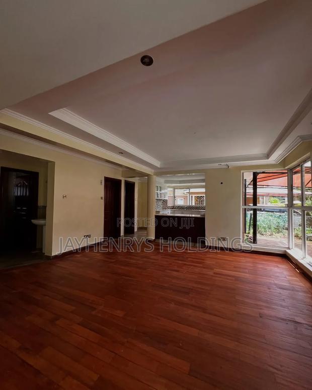 5bdrm House in Lavington for sale