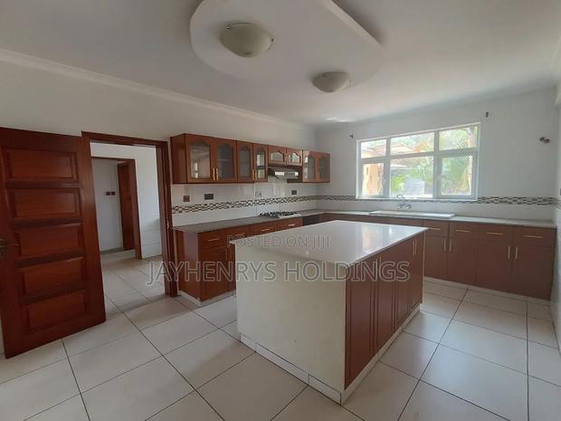 5bdrm House in Roysambu for sale