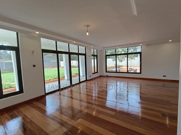 5bdrm House in Garden Estate, Roysambu for sale