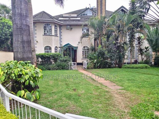 5bdrm House in Garden Estate, Roysambu for sale