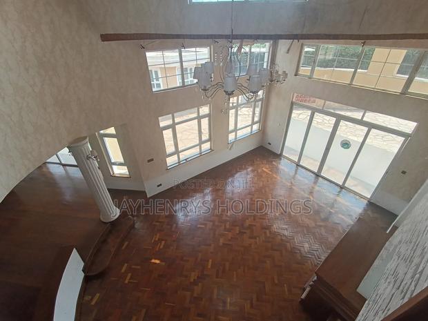 5bdrm House in Roysambu for sale