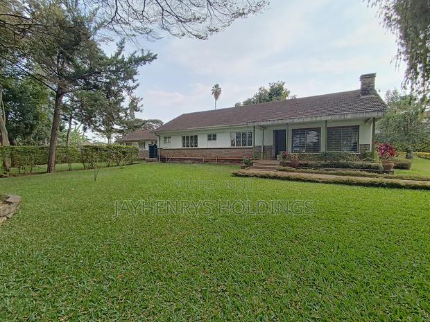 4bdrm Bungalow in Ridgeways for rent