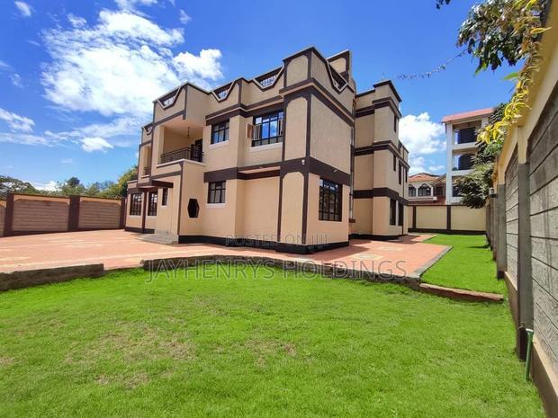 5bdrm Villa in Membley Estate for sale