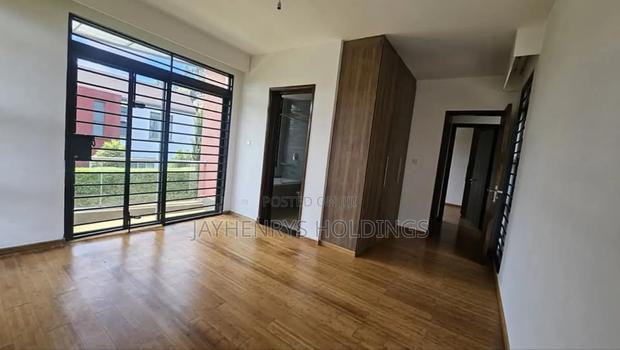 4bdrm House in Garden Estate, Roysambu for sale