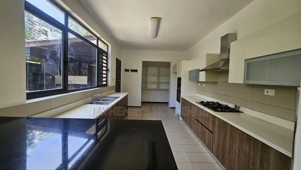 4bdrm House in Garden Estate, Roysambu for sale