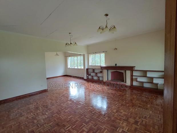 4bdrm Bungalow in Ridgeways for rent