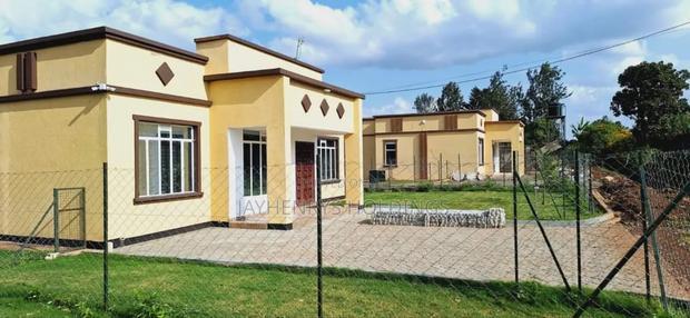 3bdrm Bungalow in Kimunyu, Kenyatta Rd for sale
