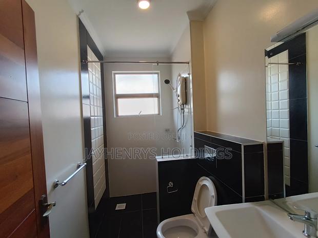3bdrm Apartment in Roysambu for sale