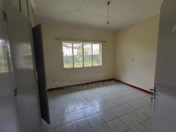 4bdrm Bungalow in Ridgeways for rent