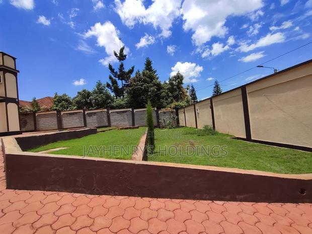 5bdrm Villa in Membley Estate for sale