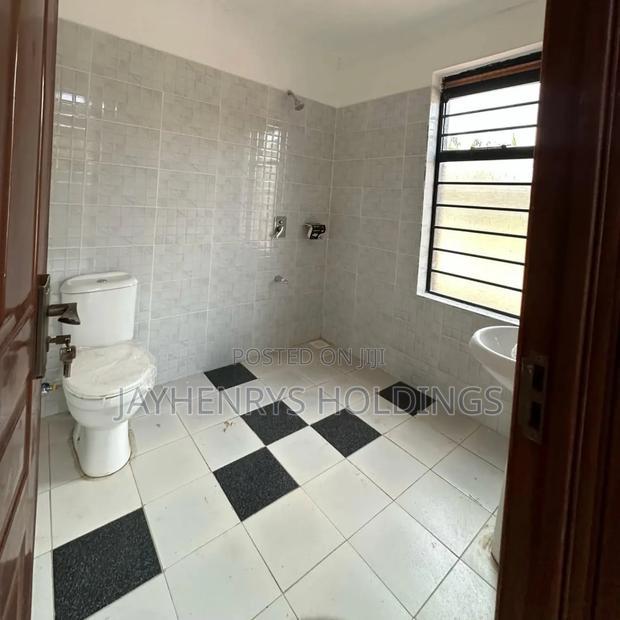 3bdrm Bungalow in Kimunyu, Kenyatta Road / Theta for sale