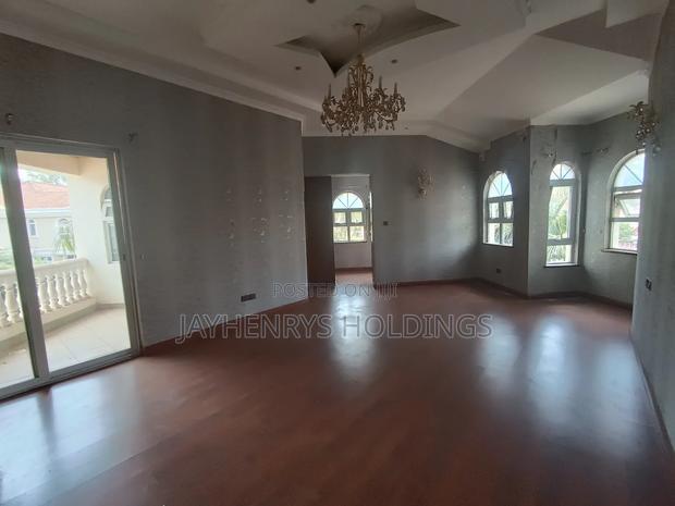 5bdrm House in Roysambu for sale